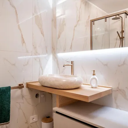 Appartement Guesthost - Dolomite Elegance - Chic Flat In San Vito Di Cadore Termine di Cadore