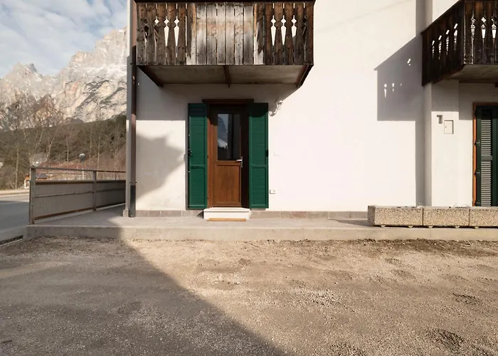 Guesthost - Dolomite Elegance - Chic Flat In San Vito Di Cadore * Termine di Cadore
