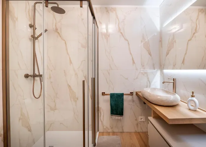 Guesthost - Dolomite Elegance - Chic Flat In San Vito Di Cadore *